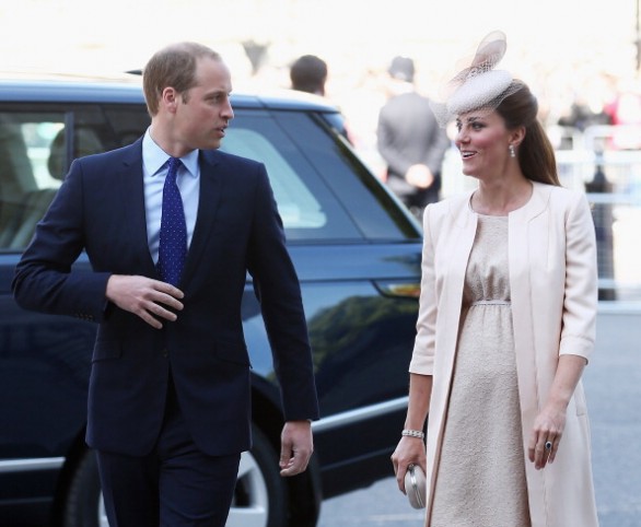 Kate Middleton incinta radiosa con il pancione