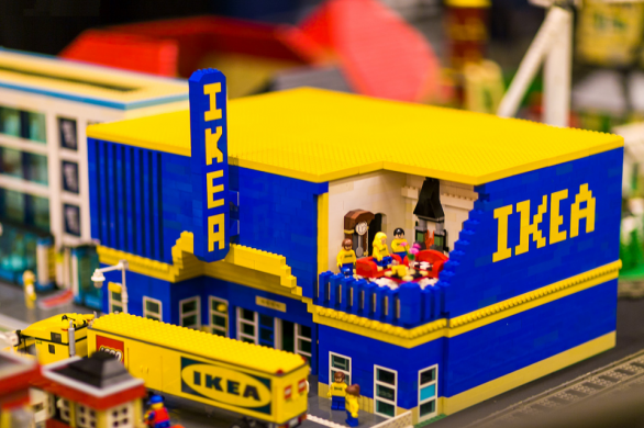 L&#8217;Ikea in versione Lego, ovvero il mondo dei mobili di mattoncini