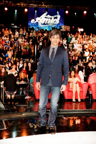 Amici 2013 serale: Luca Argentero ha vestito Gucci, tutti i look indossati al talent show