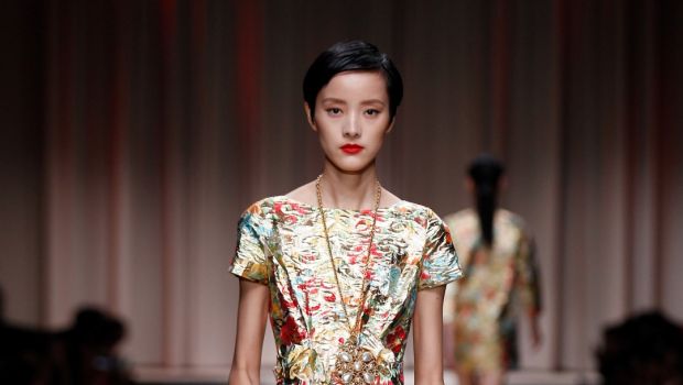 Moschino Shanghai: la sfilata della collezione uomo e la pre-collezione donna primavera estate 2014