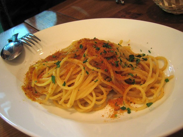 La ricetta sfiziosa della pasta con bottarga