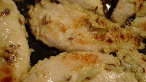 Il petto di pollo al latte al forno per un secondo piatto leggero e gustoso
