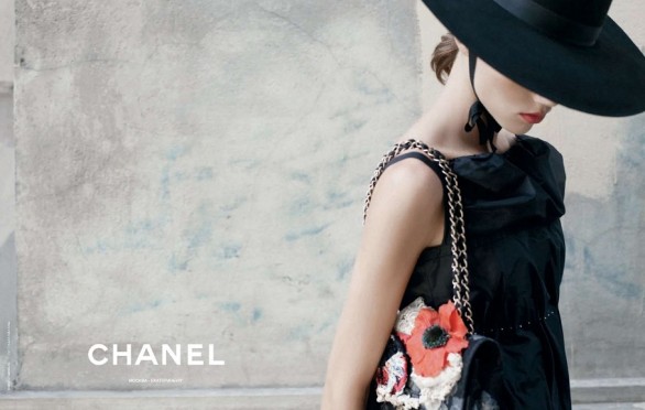 Pochette Chanel, i prezzi delle it bag 