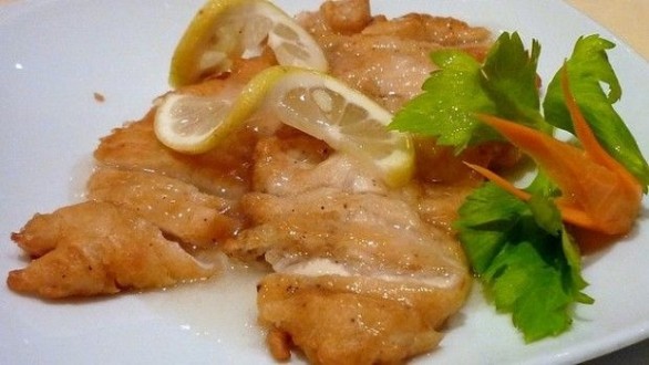 Il petto di pollo al limone light con la ricetta facile