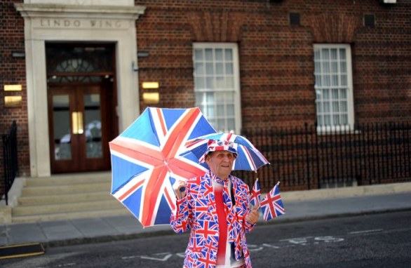 Kate Middleton incinta: iniziato il travaglio, la diretta streaming, sale l&#8217;attesa per il Royal Baby