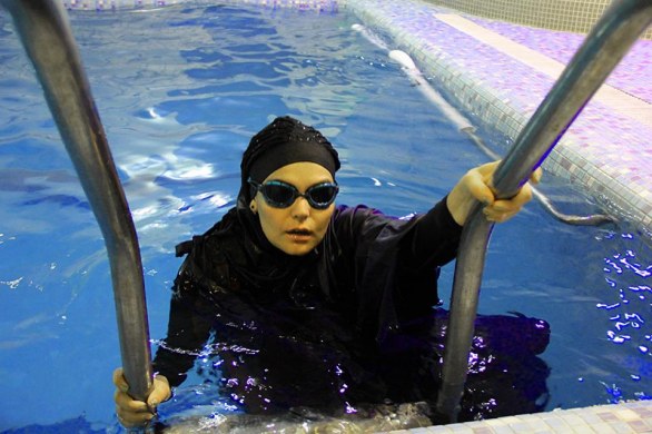 Elham Asghari, la campionessa di nuoto che sfida i record e l&#8217;Iran