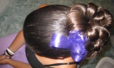 acconciatura capelli con rosa