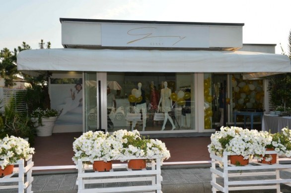Genny Forte dei Marmi: inaugurata la nuova boutique monomarca, le foto del party