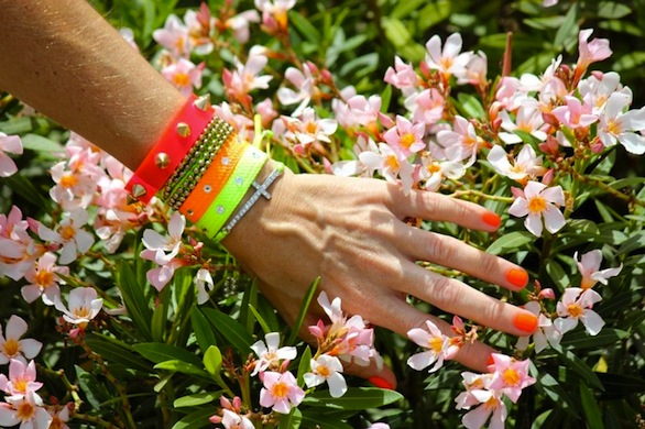 La moda fluo 2013 con gli accessori che non possono mancare nell&#8217;armadio