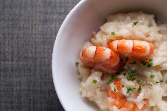 La ricetta del risotto con limone e gamberetti