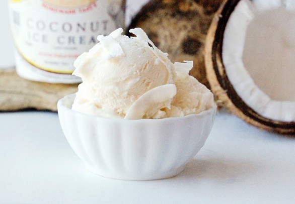 La ricetta del gelato al cocco da leccarsi i baffi