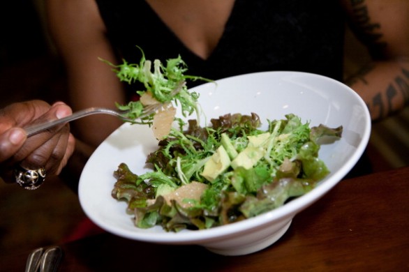 La dieta dell&#8217;insalata per dimagrire pancia e fianchi