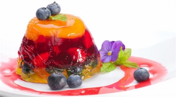 La ricetta dell’aspic dolce di frutta e fiori