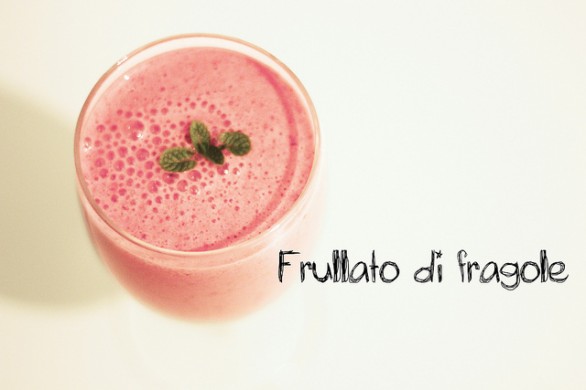 La ricetta del frullato di fragole per la merenda dei più piccoli