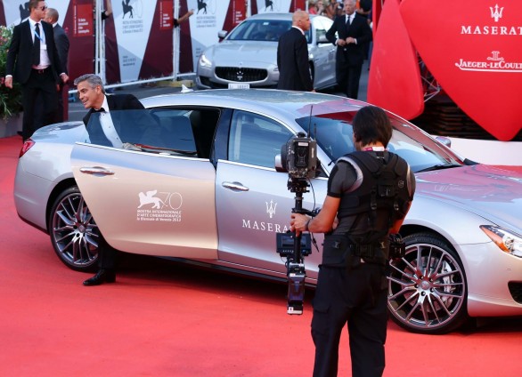 Festival Cinema Venezia 2013, George Clooney su Maserati Quattroporte