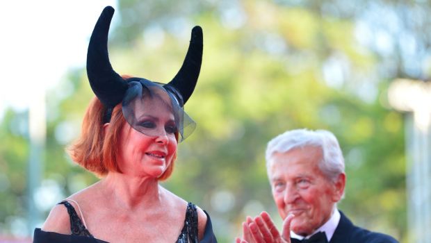 Festival Cinema Venezia 2013: Marina Ripa di Meana, la Regina dei Cappelli, tutti i look