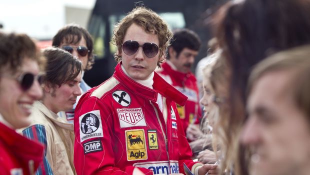 Rush film 2013: gli occhiali da sole Carrera per James Hunt e Niki Lauda, le foto