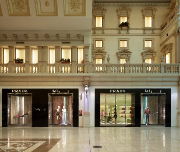 Prada apre un negozio di lusso a Doha per i clienti del Qatar