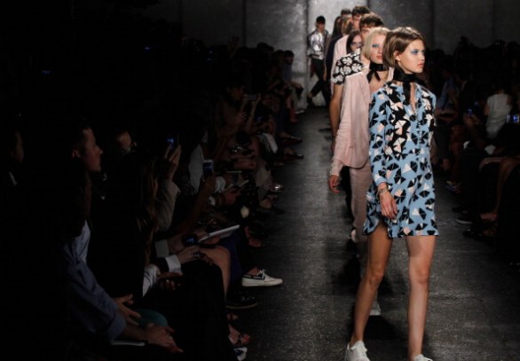 La sfilata Marc by Marc Jacobs per la primavera estate 2014 alla New York Fashion Week