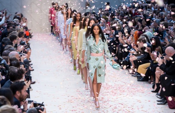 La collezione primavera estate 2014 di Burberry Prorsum alle sfilate di Londra