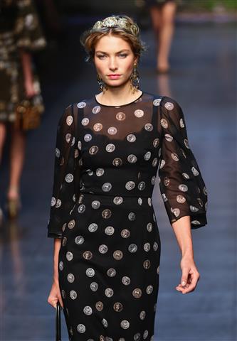 Sfilate Moda Milano Settembre 2013: la Sicilia antica e dorata di Dolce &#038; Gabbana, la PE 2014