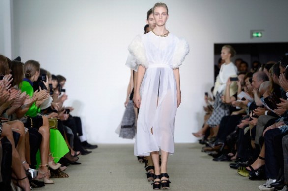 Giambattista Valli sfilata primavera estate 2014 alla Paris Fashion Week