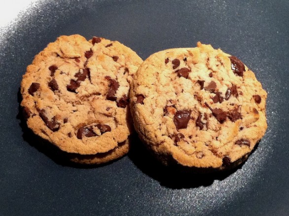 I biscotti alla quinoa con gocce di cioccolato per il tè delle cinque