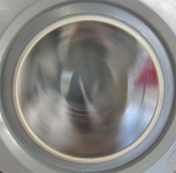 Come pulire la lavatrice e quali prodotti naturali scegliere