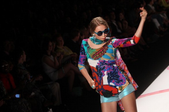 Desigual primavera estate 2014 alla New York Fashion Week all&#8217;insegna degli anni &#8217;60 e &#8217;70