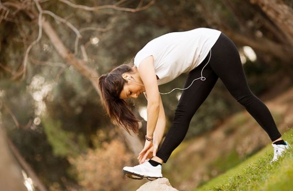 Prevenire i dolori alle gambe dopo la corsa con lo stretching
