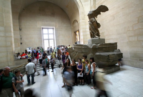 Nike di Samotracia, il Louvre lancia un appello per finanziare il restauro