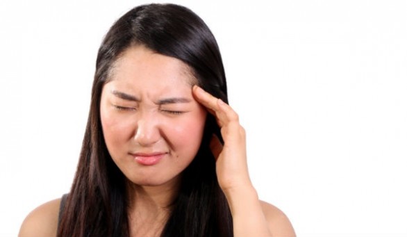 I sintomi della cervicale con mal di testa: queste le terapie più efficaci