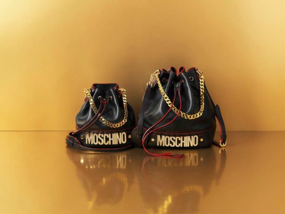 Accessori di lusso Moschino: la special collection di anniversario