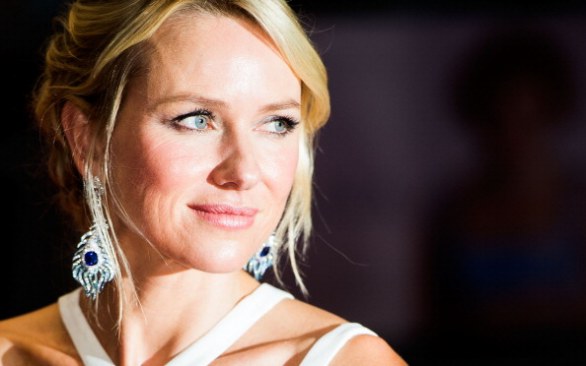 Venezia 2013, Naomi Watts bellissima in Versace interpreta Lady Diana