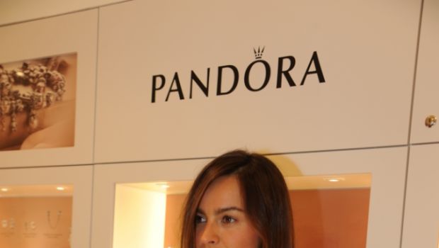 Pandora Gioielli Napoli: inaugurato il nuovo concept store, special guest Kasia Smutniak