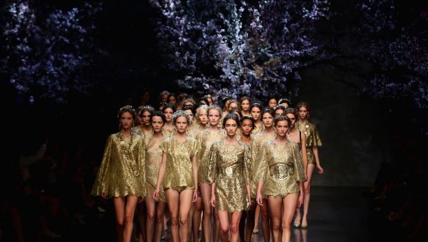 Sfilate Moda Milano Settembre 2013: la Sicilia antica e dorata di Dolce &#038; Gabbana, la PE 2014