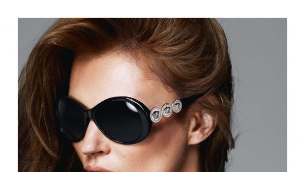 Versace occhiali da sole 2013: la nuova collezione invernale Icon Stones, le foto della campagna