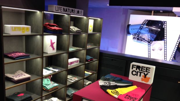 Freecity Milano: aperto il corner shop all&#8217;Excelsior, il brand di luxury casualwear sbarca in Italia