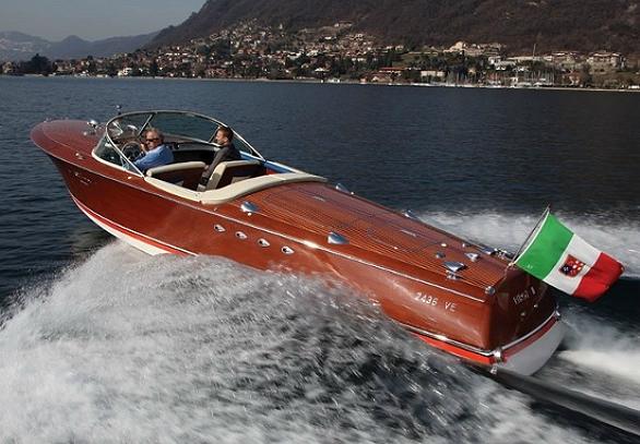 Riva Tritone ospite di Ventura Yachts al Salon Privé 2013