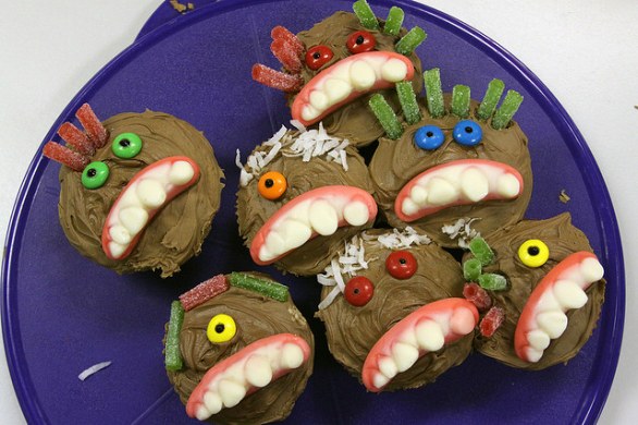 La ricetta dei cupcake mostruosi di Halloween da fare con i bambini