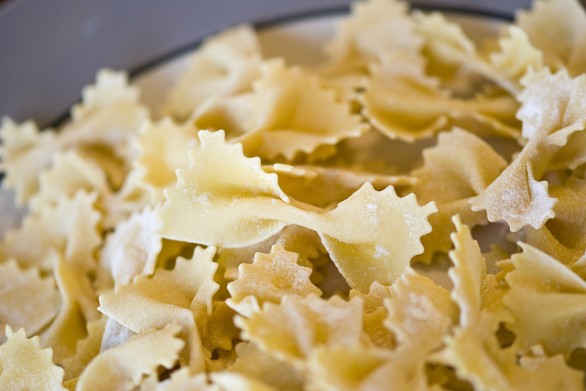 Le farfalle con la zucca e lo speck con la ricetta facile