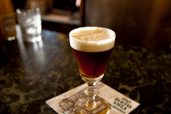 La ricetta originale dell&#8217;Irish Coffee, il caffè corretto con whiskey irlandese
