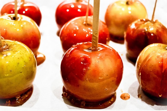 Ecco le mele caramellate di Halloween con la ricetta facile