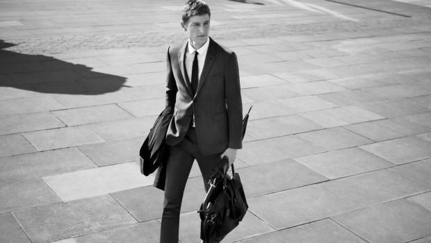 Burberry Travel Tailoring: il lancio dei capi sartoriali maschili, la campagna pubblicitaria