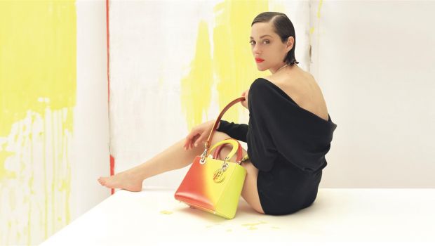 Lady Dior Marion Cotillard: la nuova campagna pubblicitaria pop e magnetica