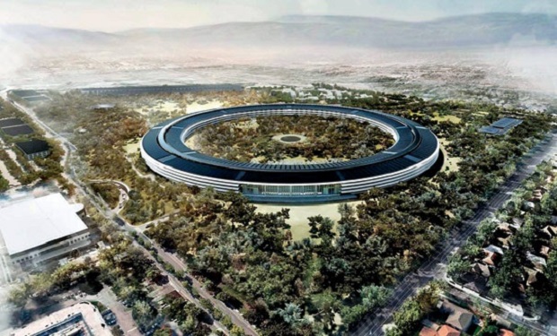 La nuova sede di Apple a Cupertino, l&#8217;astronave disegnata da Norman Foster