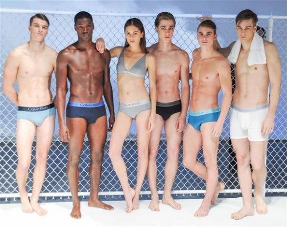Calvin Klein, la collezione primavera estate 2014: presentata la White Label, le foto