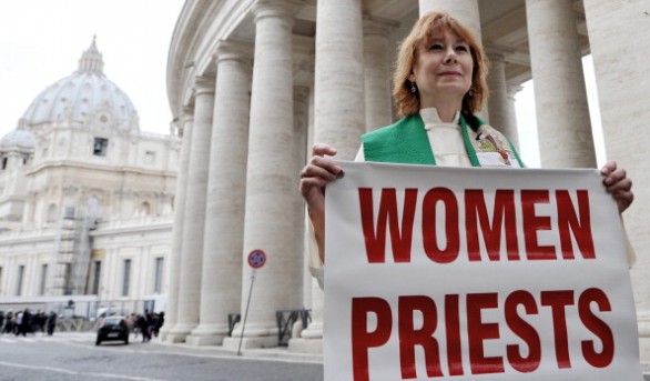 La Chiesa anglicana dice si alle donne vescovo