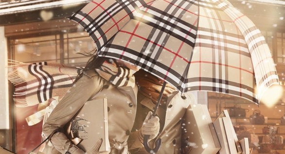 Da Burberry le idee regalo romantiche per il Natale 2013