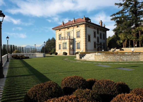 Villa di lusso a Luino, sulle rive del Lago Maggiore